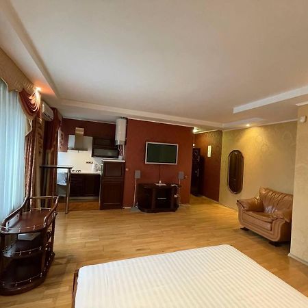 One Bedroom Kreschatik Str 4 Kiev Dış mekan fotoğraf
