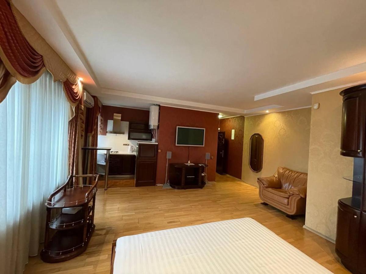 One Bedroom Kreschatik Str 4 Kiev Dış mekan fotoğraf